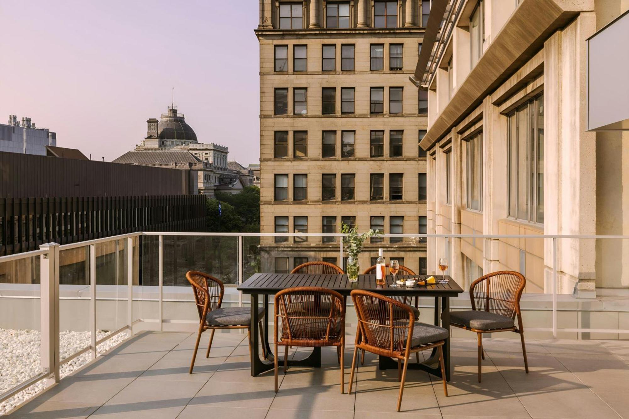 Sonder By Marriott Bonvoy Lambert Apartments Old Montreal Exterior photo